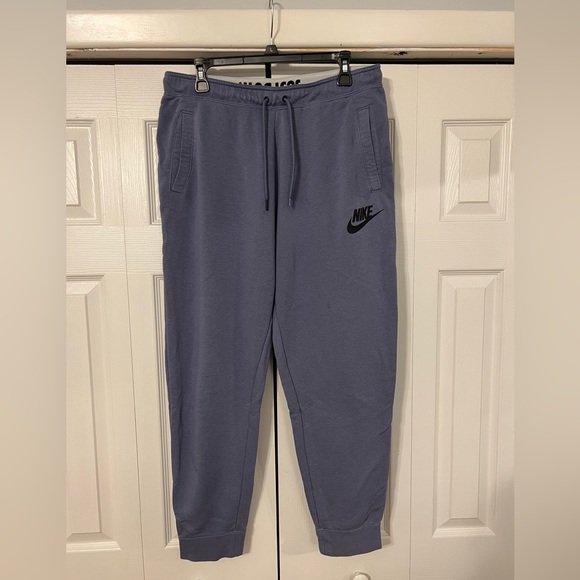 Nike Pants - Nike sweatpants - L